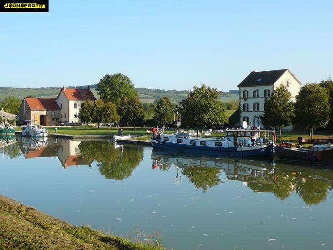 Maison d'hôtes le long du canal de Bourgogne